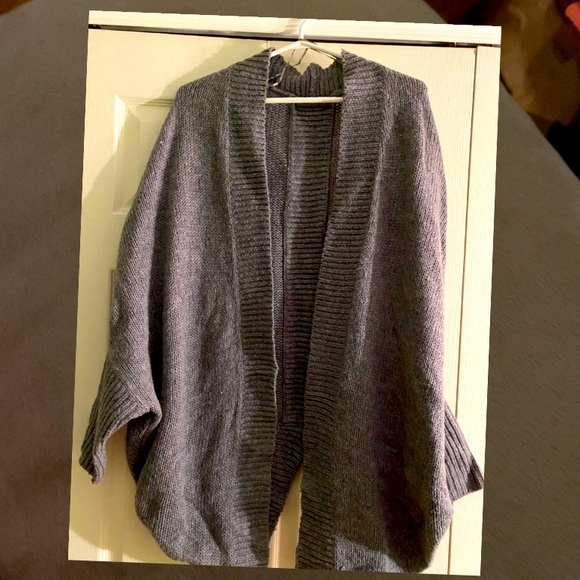 Grey bubble cardi/shrug - Picture 1 of 4